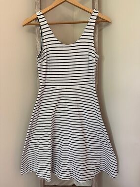 Old Navy White and Black Striped Scoop-Neck Fit & Flare Dress